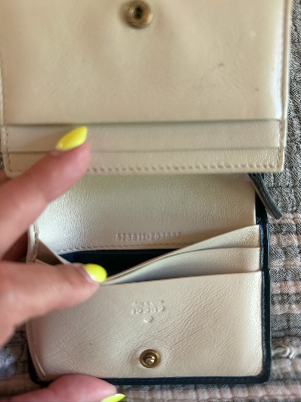 Gucci Gg Marmont 573811 Cream Dark Navy Leather Bifold Wallet - Picture 5 of 6
